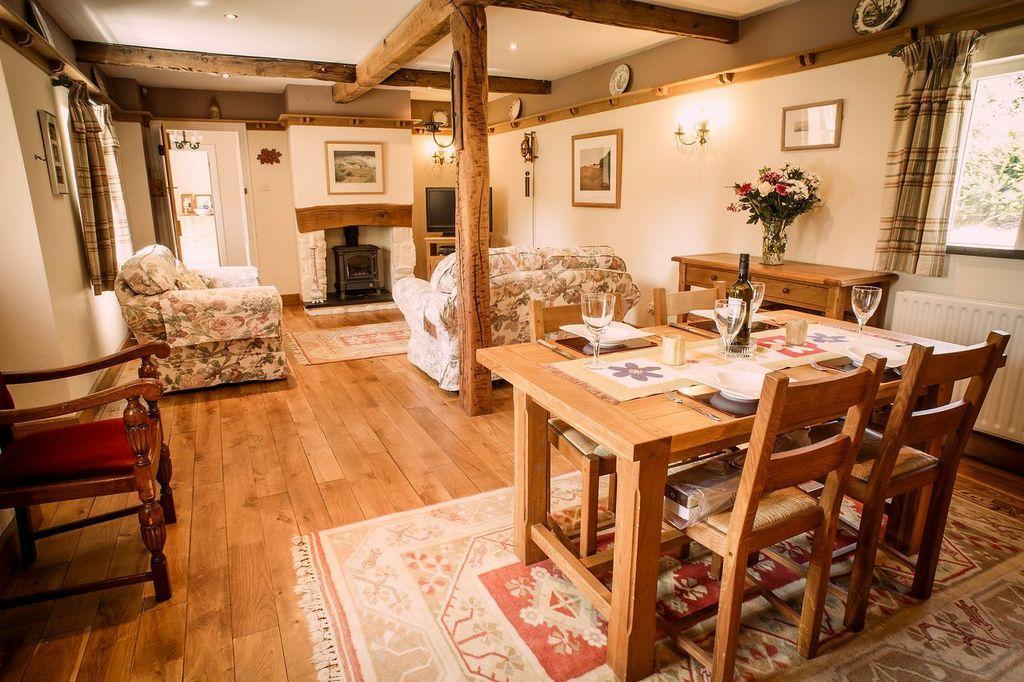 Charming Welsh Cottage Johnston Exterior photo